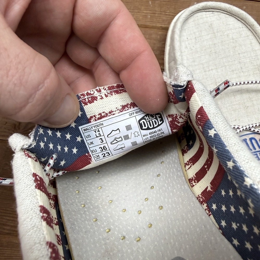 Hey Dude Shoes Youth 4 Off White Patriotic Wally Slip On Loafers American Flag - Picture 11 of 11